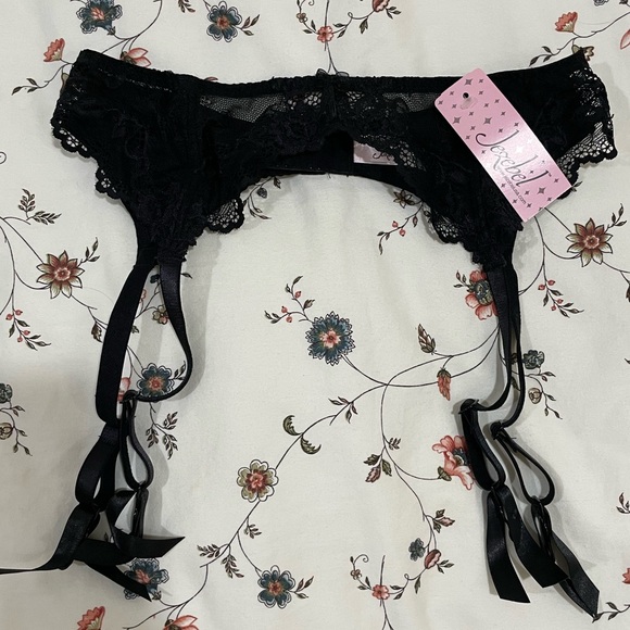 Jezebel Caress Too Bustier/Corset & Garter Belt Set - Picture 11 of 14